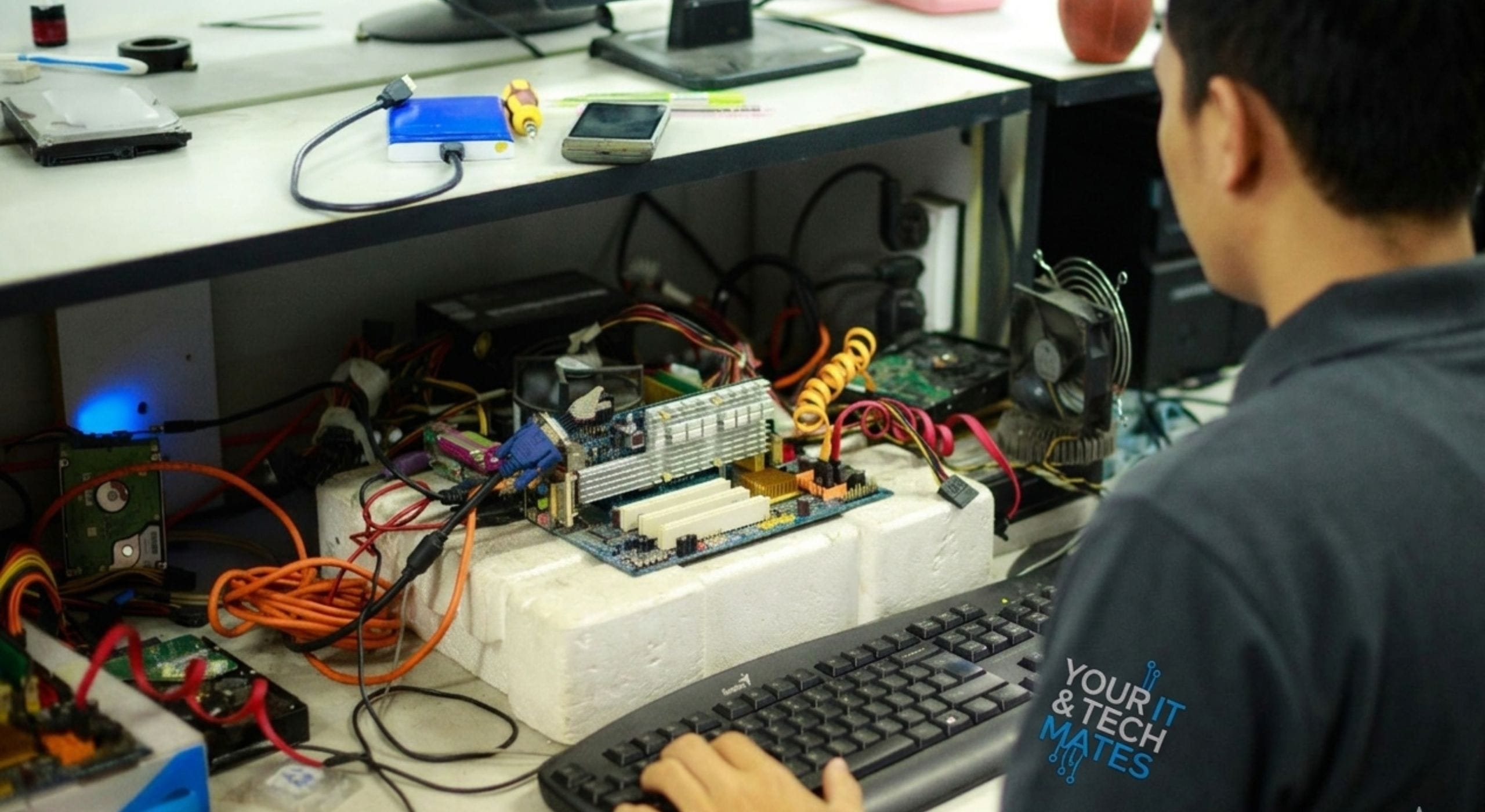 Interactive Repair or Replace Calculator for computer, laptop and phone by your it and tech mates